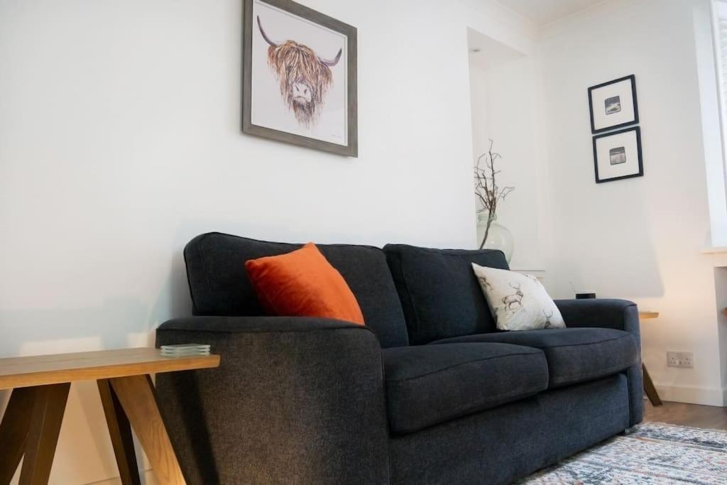 Central 2 Bedroom Luxury Home Close To River Ness インヴァネス エクステリア 写真
