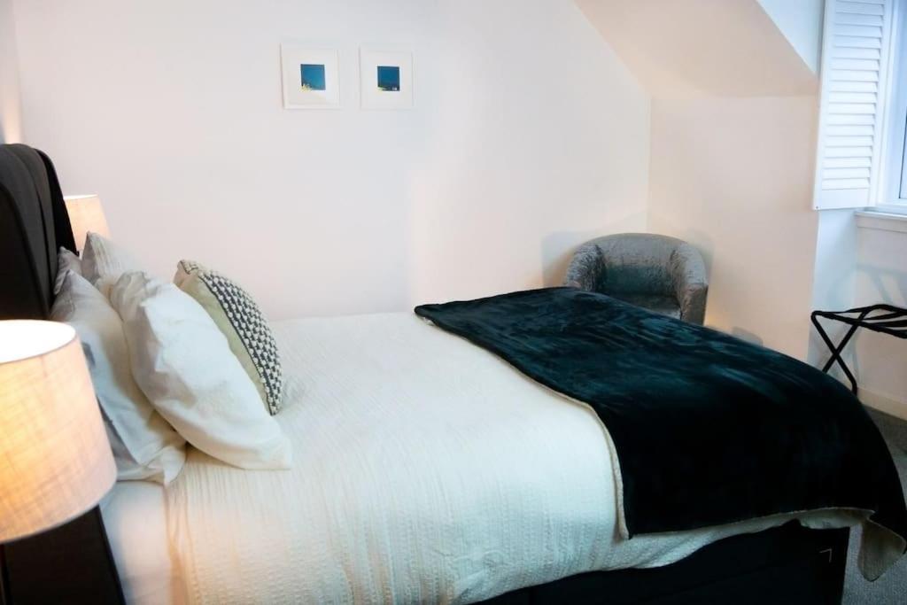 Central 2 Bedroom Luxury Home Close To River Ness インヴァネス エクステリア 写真