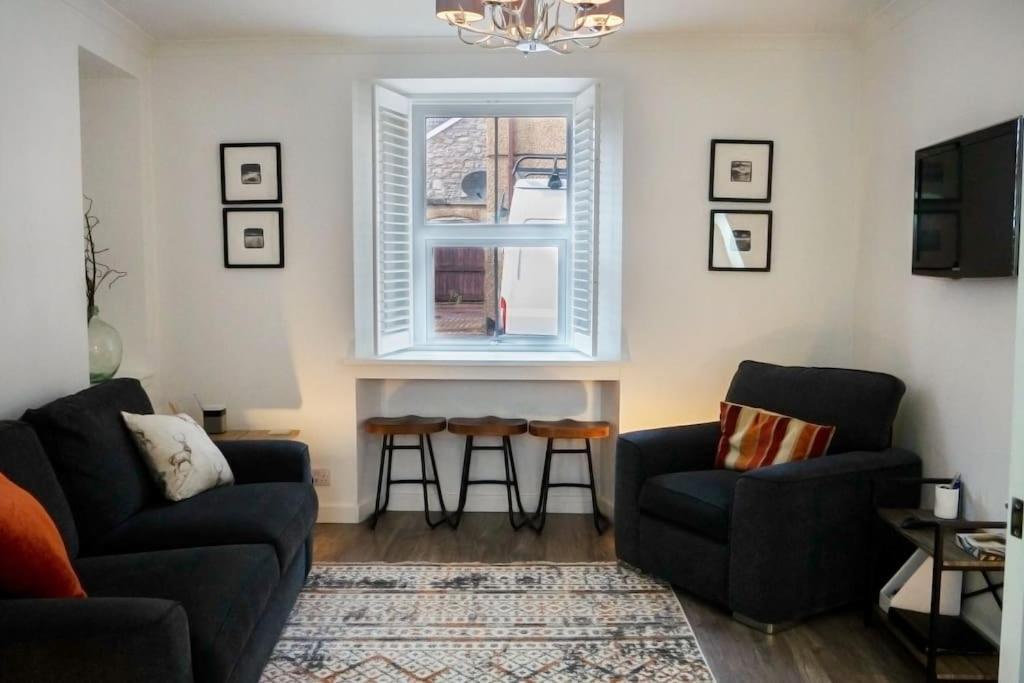 Central 2 Bedroom Luxury Home Close To River Ness インヴァネス エクステリア 写真