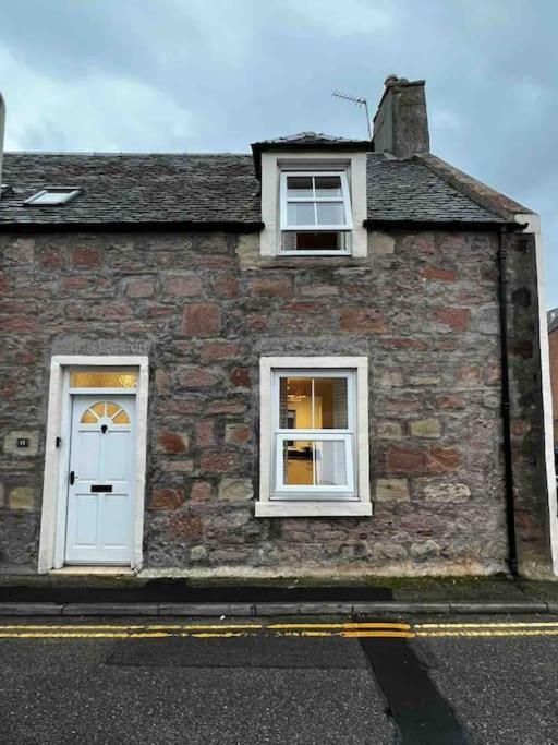 Central 2 Bedroom Luxury Home Close To River Ness インヴァネス エクステリア 写真