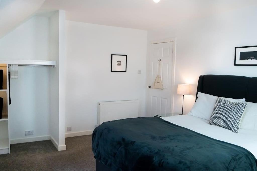 Central 2 Bedroom Luxury Home Close To River Ness インヴァネス エクステリア 写真